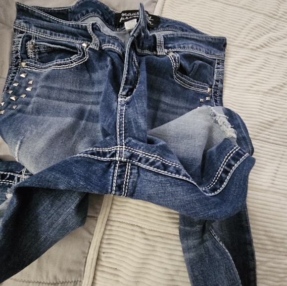 Maurices Premium Women's Blue Distressed Jeans. Size 16 Reg. - Picture 14 of 14